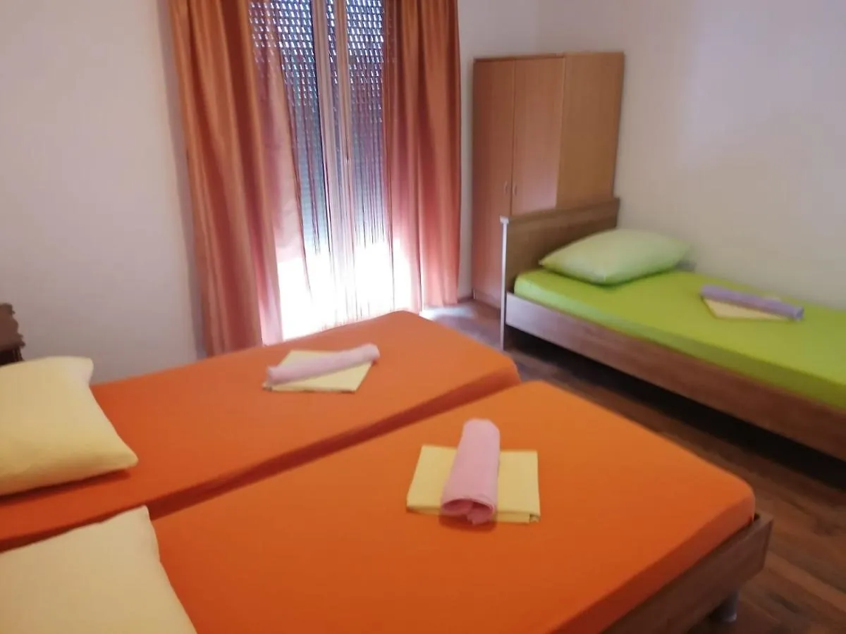 Apartman With Adriatic View 